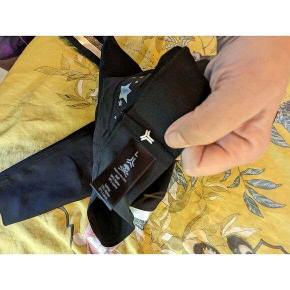 SOUL cycle x ultracor black and silver star leggings sz large excellent conditio - Picture 4 of 4